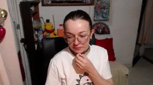 Angela_18honey