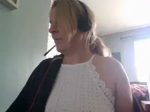 Watch CeeCee_xo recorded live streams from Stripchat on 2025/03/27, Cam Archive