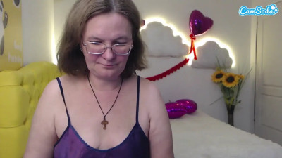 Watch HolyMilfa recorded live streams from Camsoda on 2025/03/28, Cam Archive