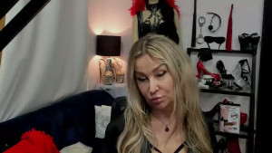 crystalxohotty