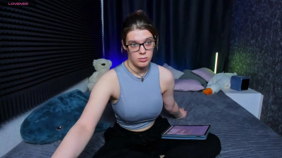 Watch KIKI_Krash recorded live streams from Stripchat on 2025/03/29, Cam Archive