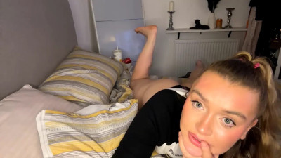 Watch amyrobertsonx recorded live streams from Chaturbate on 2025/03/29, Cam Archive