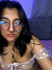 Watch Alliccee recorded live streams from Stripchat on 2025/03/29, Cam Archive