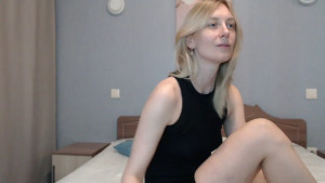 AvelinaLeoni