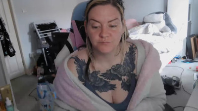 Watch AureliaXOX recorded live streams from Stripchat on 2025/04/22, Cam Archive
