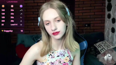 Watch Olisa_fox recorded live streams from Stripchat on 2025/05/10, Cam Archive